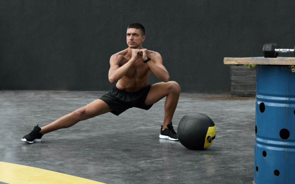 内転筋群を鍛える筋トレ種目 太ももの引き締めに取り入れよう Sharez For Trainer パーソナルトレーナー向けメディア